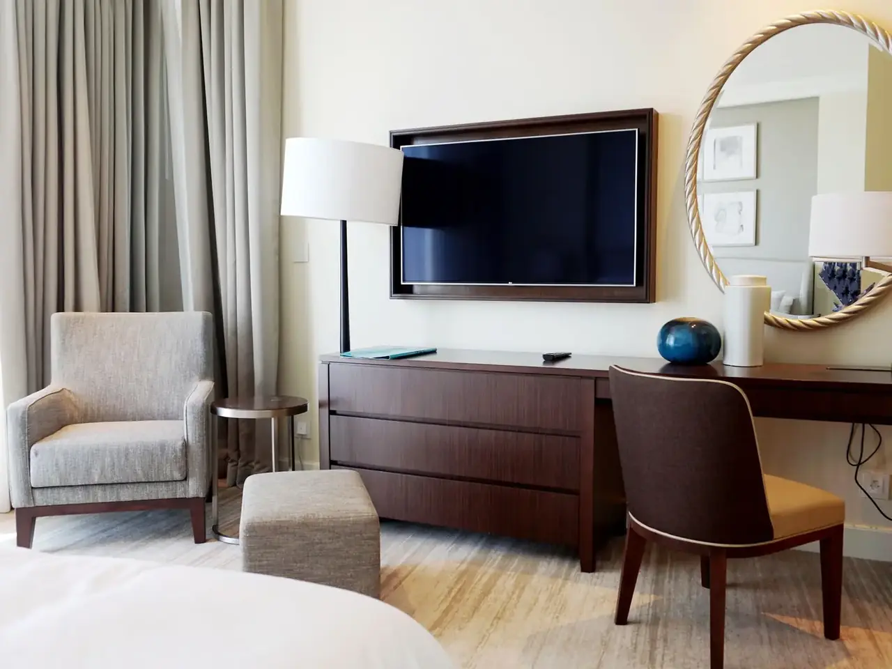 Metrotown Luminara Room